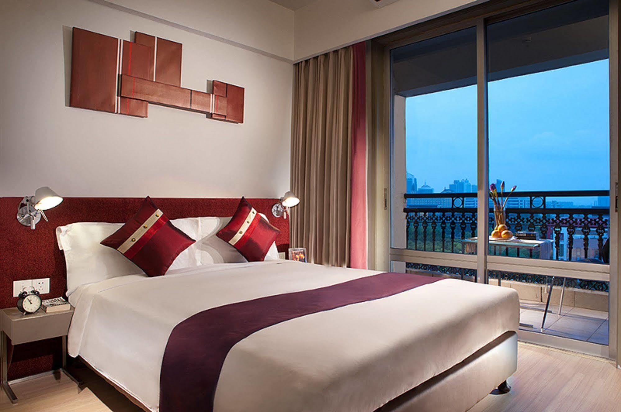 Citadines Biyun Shanghai Bagian luar foto