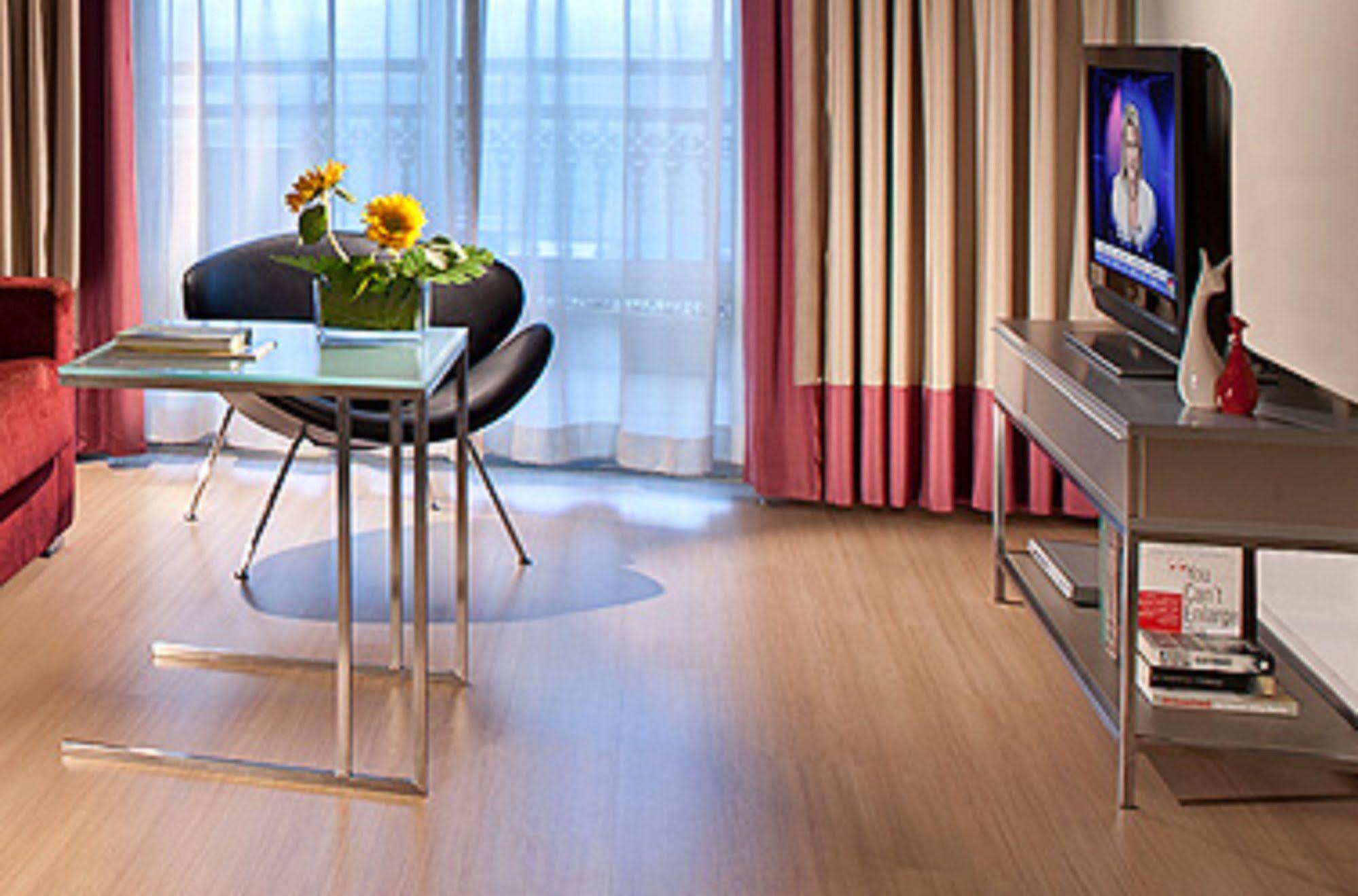 Citadines Biyun Shanghai Bagian luar foto